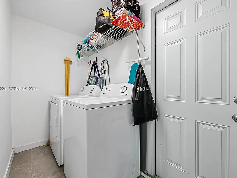 7450 SW 36th St — Photo 10