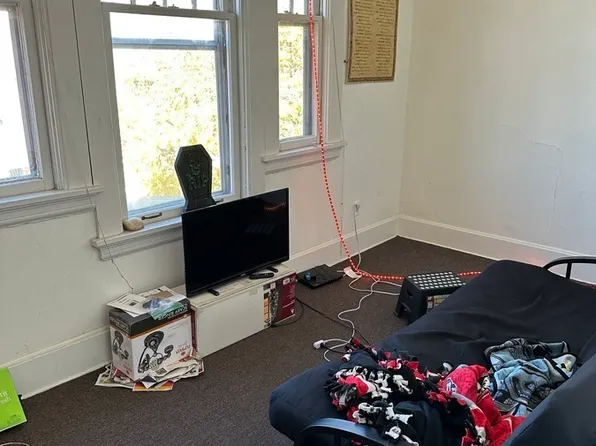 211 W Gilman St APT 3W, Madison, WI 53703