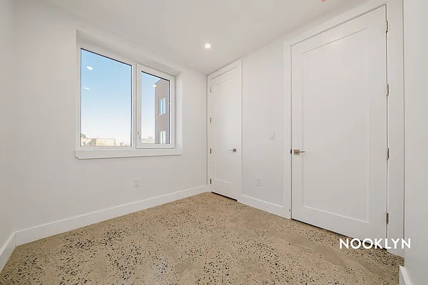 Rented by Nooklyn NYC LLC | media 4