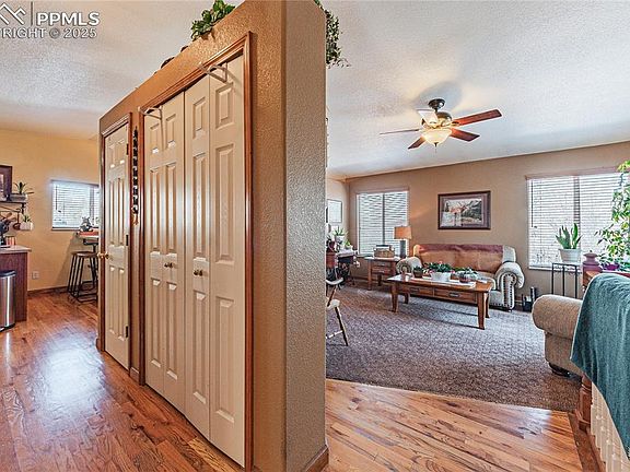 4th image of 7852 Roanfield Ln