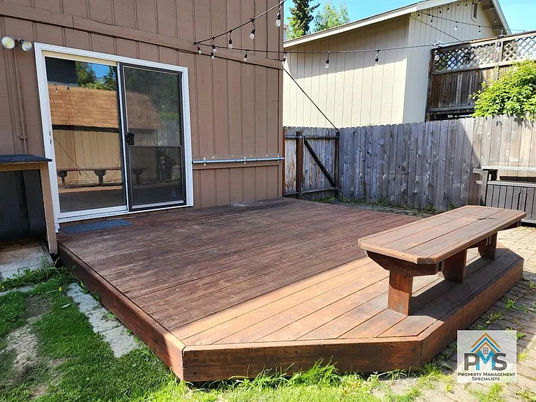 8991 Rendon Dr — Photo 25