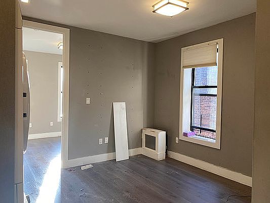 2nd image of 234 E 116th St