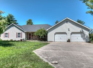 3854 SE Main St, Holt, MO 64048