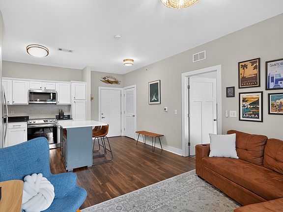 2nd image of 934 Governors Ct #105