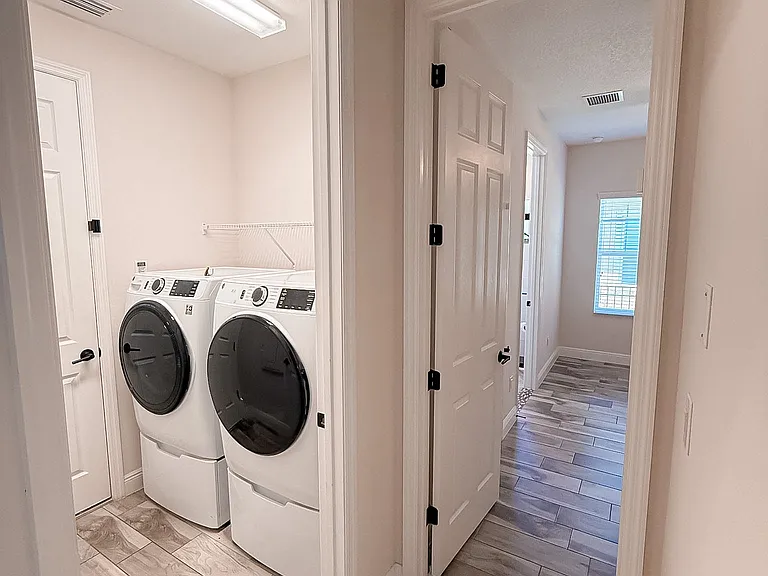 5723 Silver Sun Dr — Photo 13
