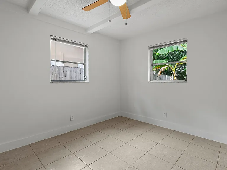 8401 SE Sunset St — Photo 16