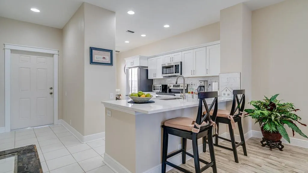 17120 Bridgestone Ct, 104 — Photo 2
