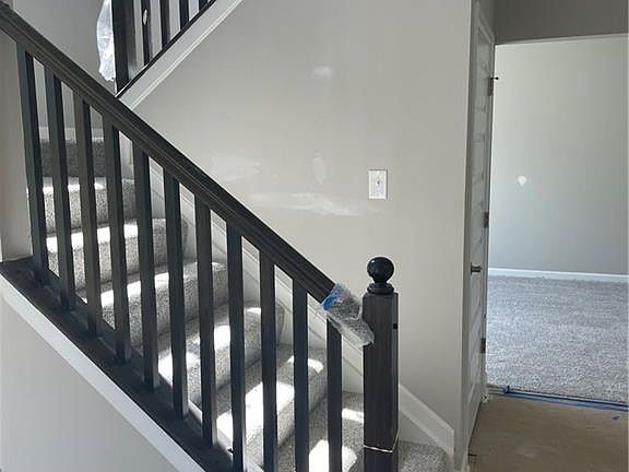 3rd image of 1733 Ardennes Oak Dr