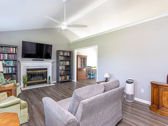 5th image of 6124 Southwind Dr