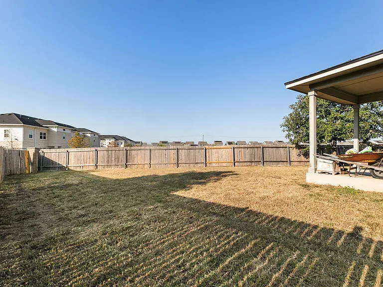 1205 Logan Dr — Photo 4