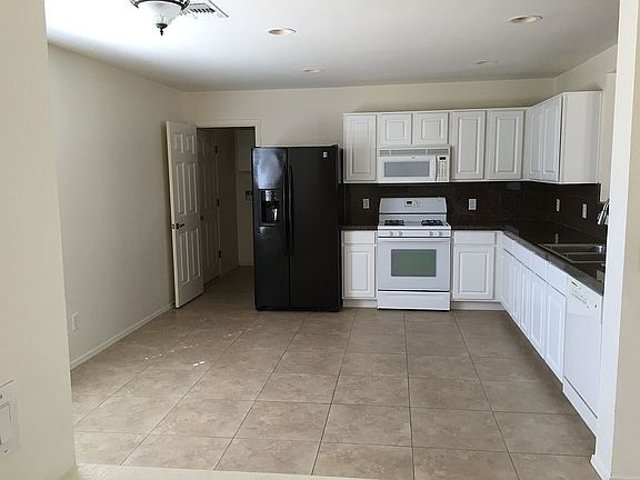 3rd image of 645 W Tanner Robert Pl