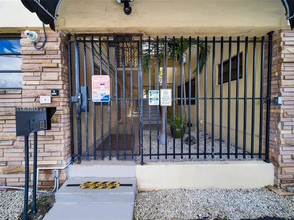7845 NE Bayshore Ct APT 12A, Miami, FL 33138