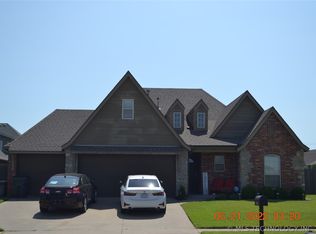 13623 S Owasso Ave W, Glenpool, OK 74033