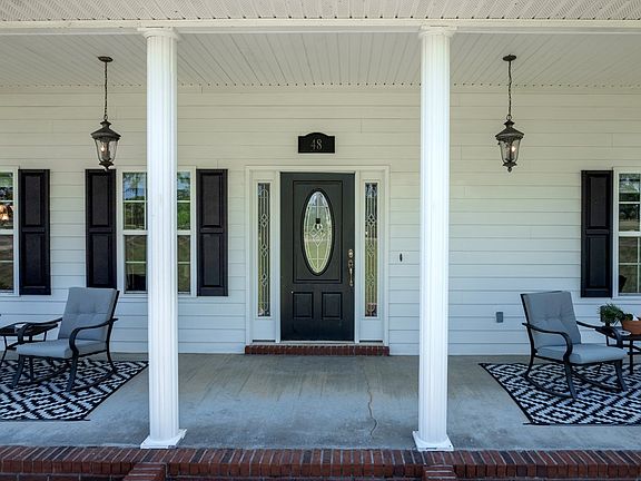 5th image of 48 Thomas Dr