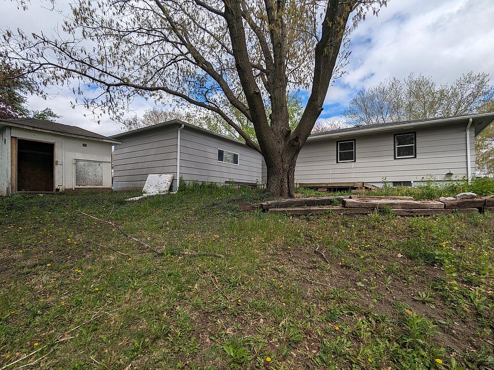 2nd image of 327 Rockwell Ave