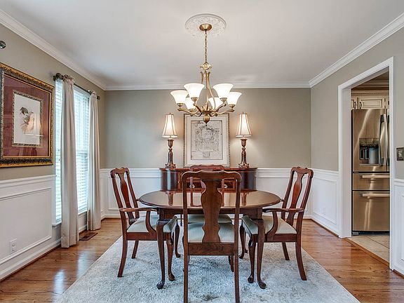 3rd image of 1779 Jameson Dr