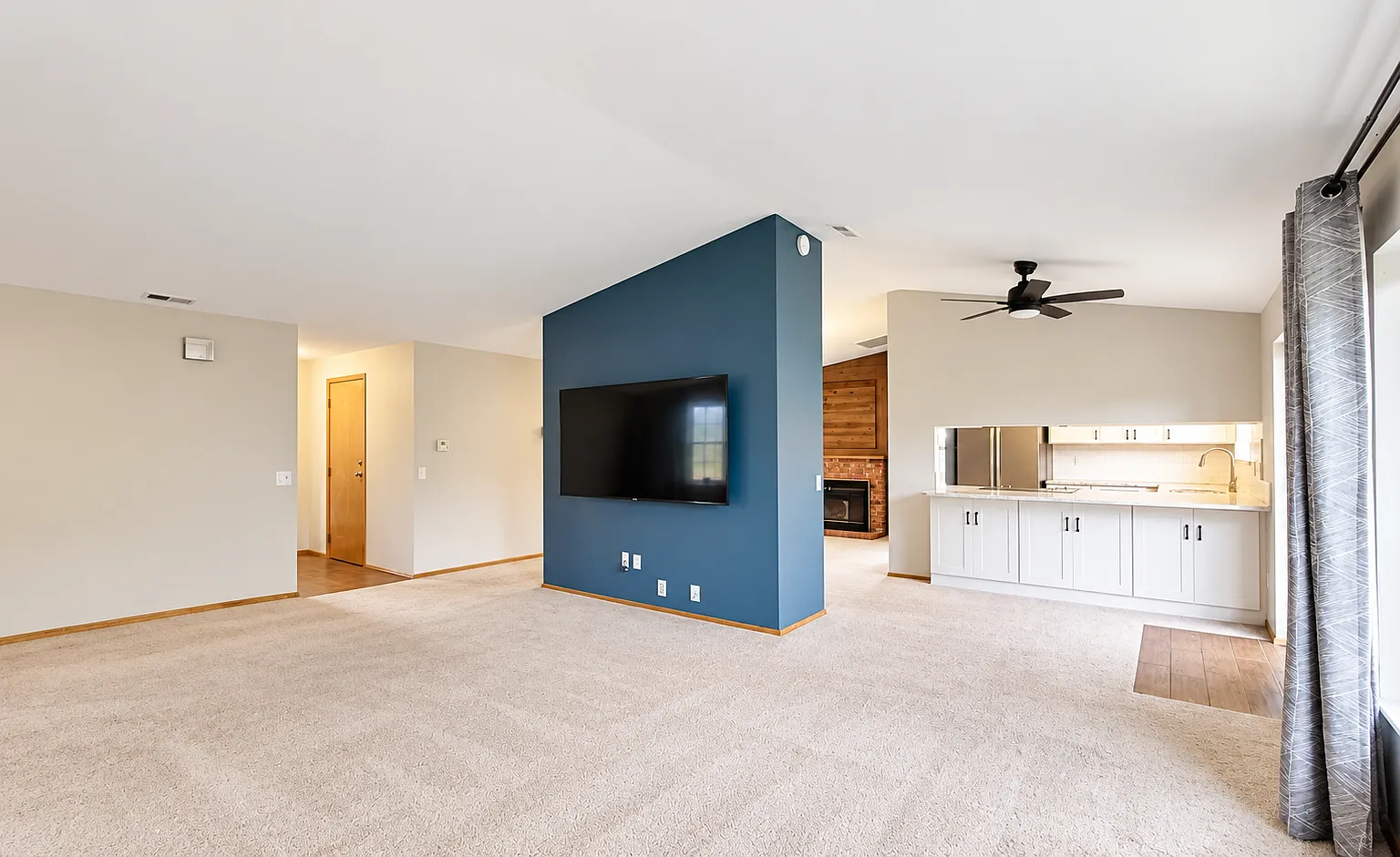 3 bed, 1410 sqft, $3,100 — Photo 3
