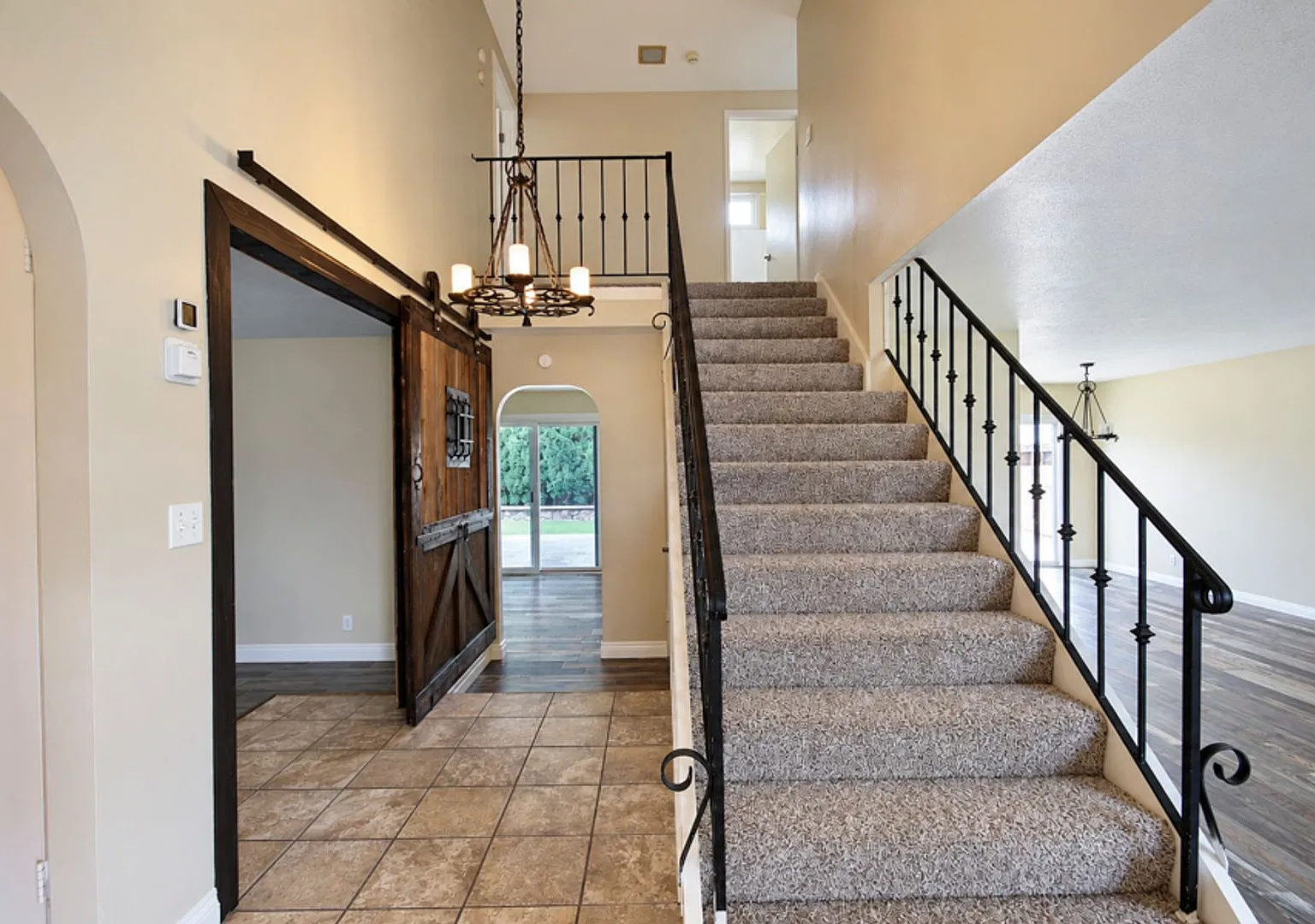 Huntington Beach Beauty with Impressive Indoor/Outdoor Space — Photo 4