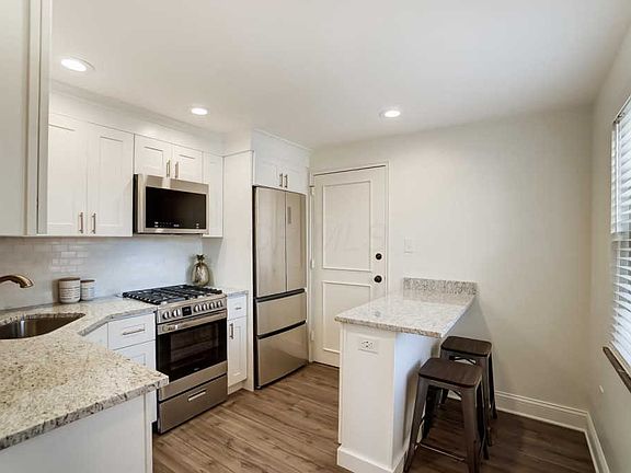 3rd image of 1109 Sells Ave APT K