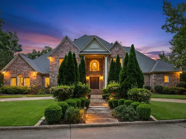 37 Chenal Cir, Little Rock, AR 72223