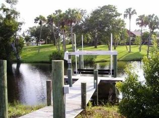 7234 SW Quiet River Ct, Stuart, FL 34997