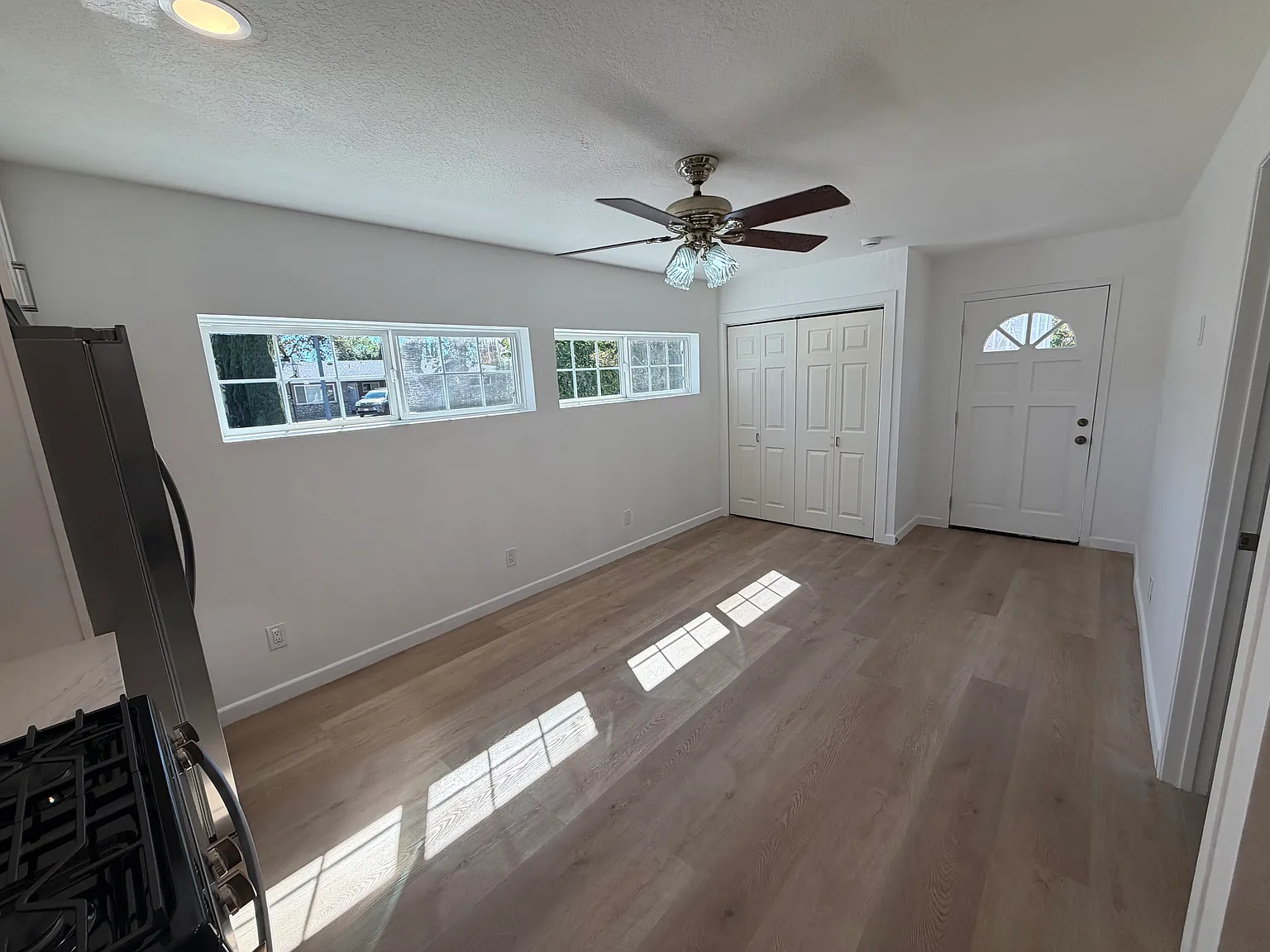 1 bed, 445 sqft, $2,450 — Photo 3