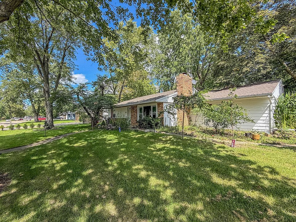 1st image of 910 Maplepark Dr