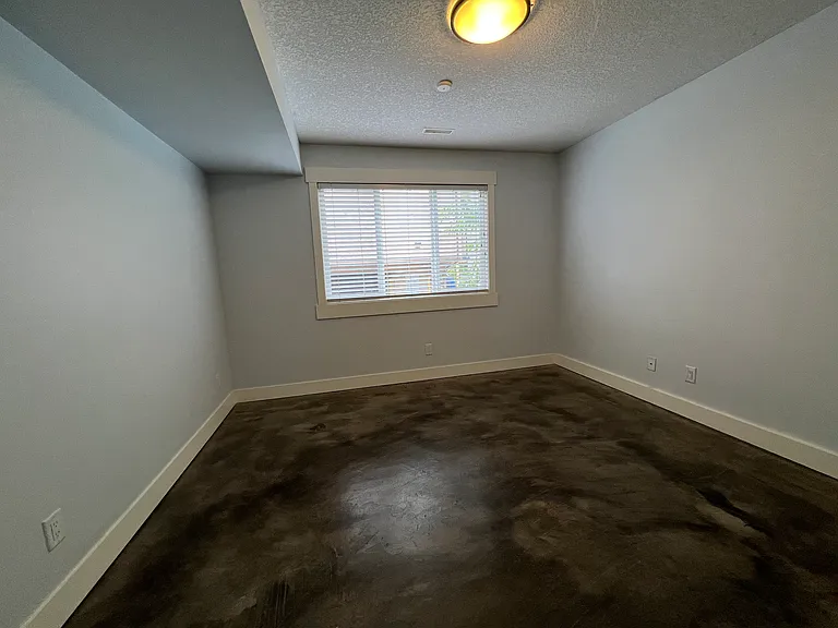 2306 17a St SW #101 — Photo 22