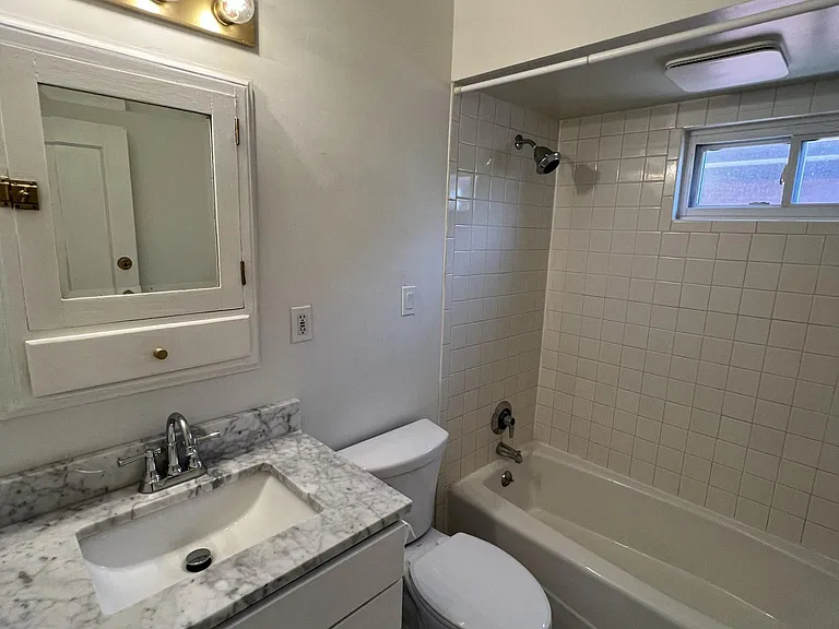 3935 Burwood Ave #2 — Photo 6