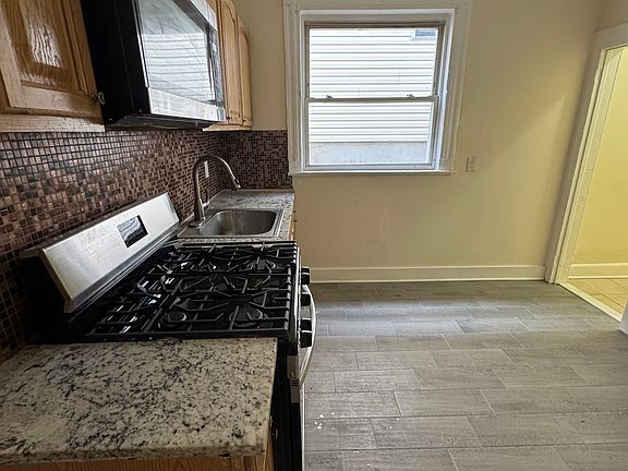 3rd image of 133 Seymour Ave #2