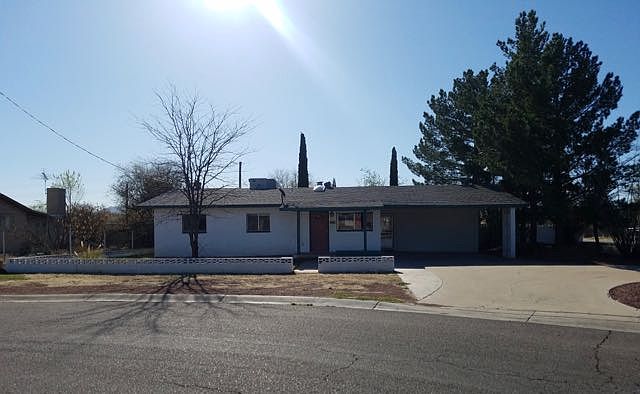 1st image of 301 N Douglas Ave