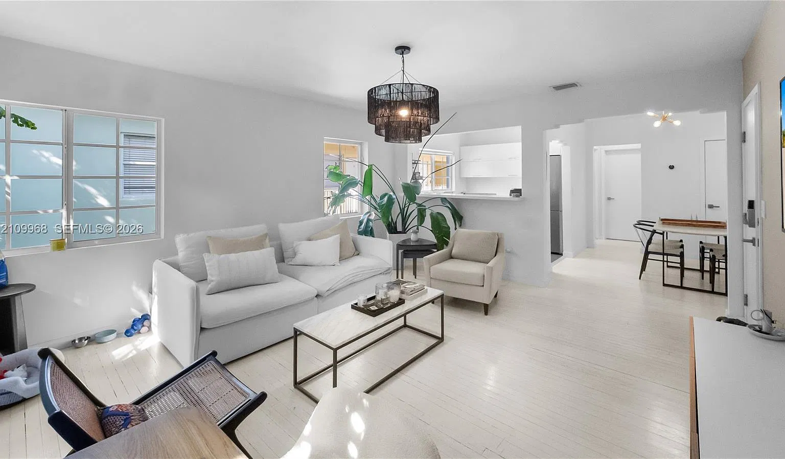 645 Michigan Ave Condo — Photo 4