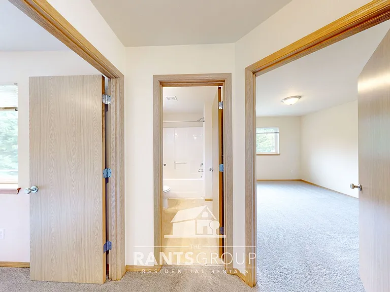 1316 Mills Landing Ct SE — Photo 13