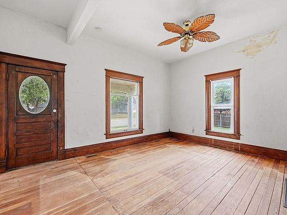 4th image of 129 S Cranmer St