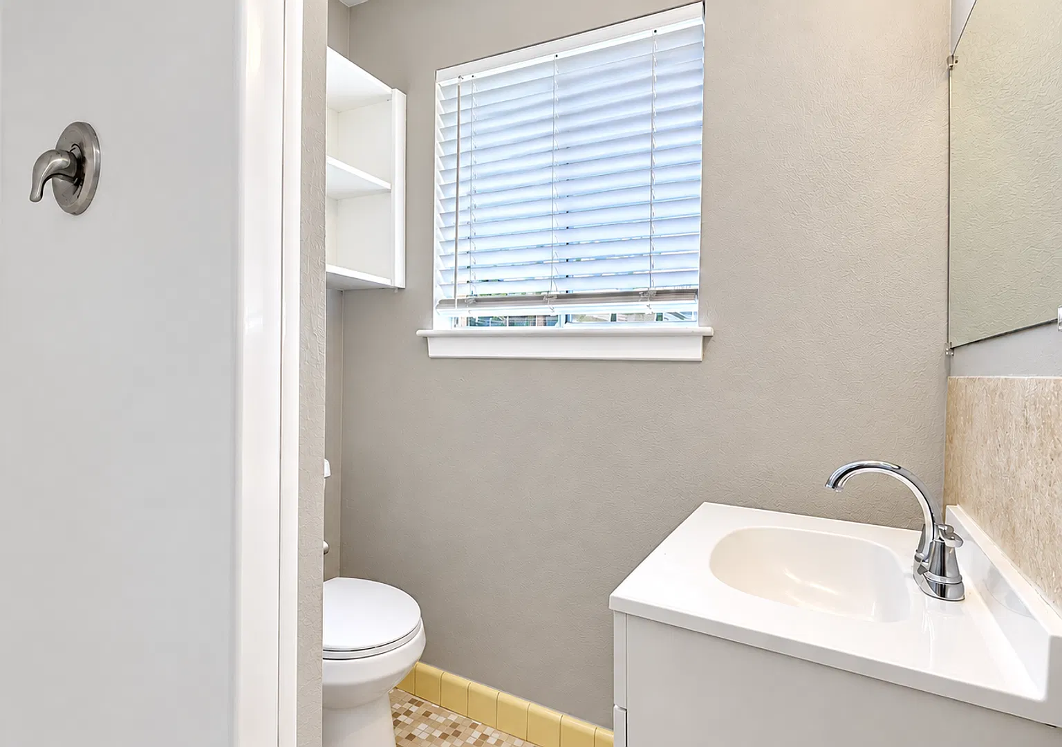 3-bedroom, 2-bathroom home near Highland/Perkins | Available now! — Photo 4