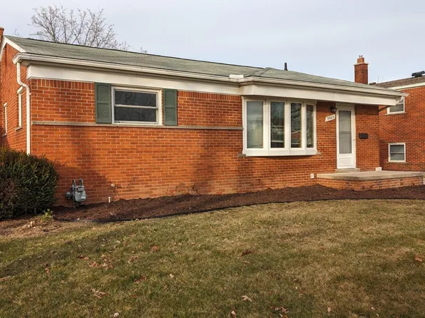 3262 Salem Dr, Trenton, MI 48183