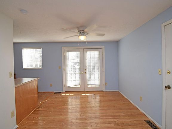 5th image of 8626 High Trail Ct