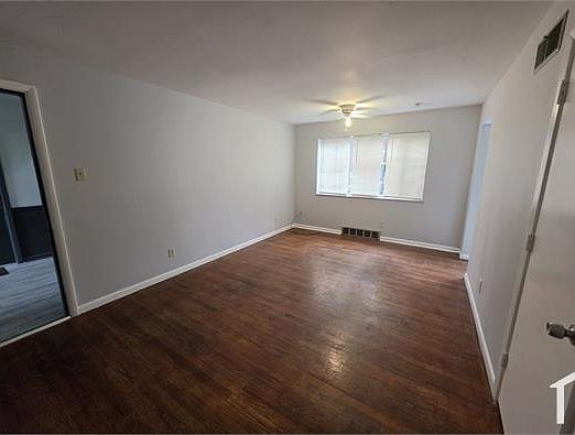 2nd image of 5720 Thekla Ave #D