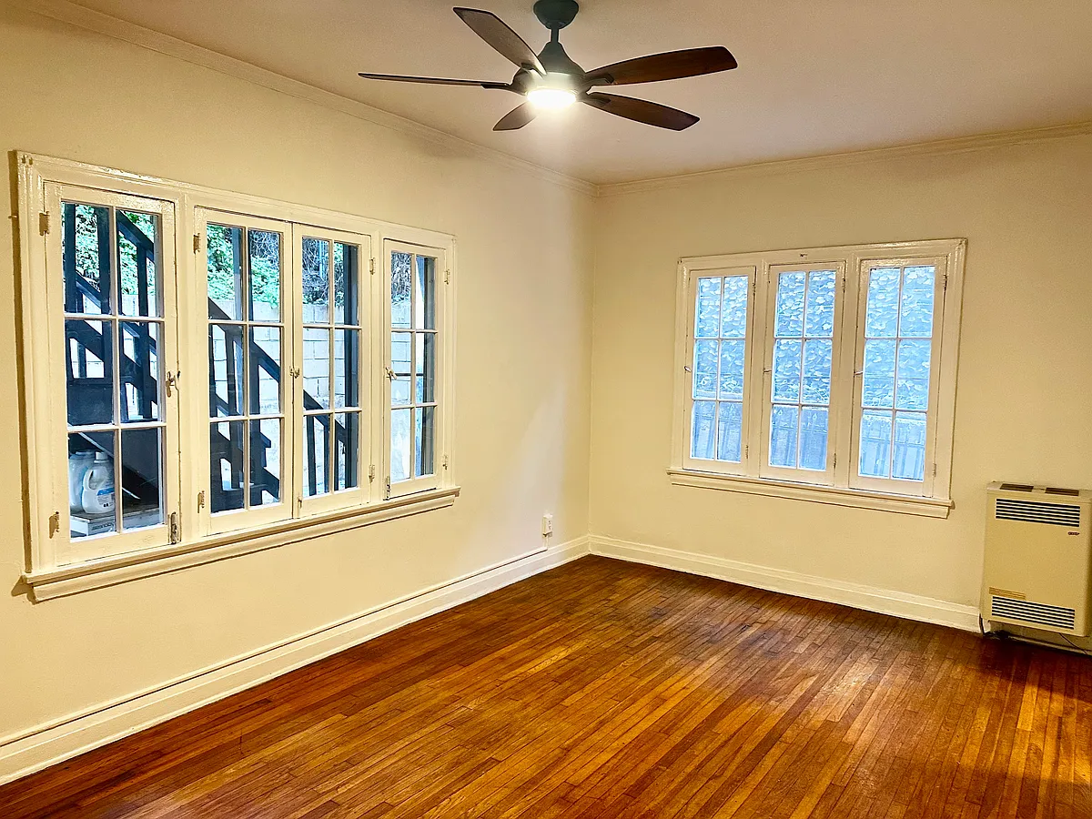 Building Photo - 3464 Larissa Dr #4