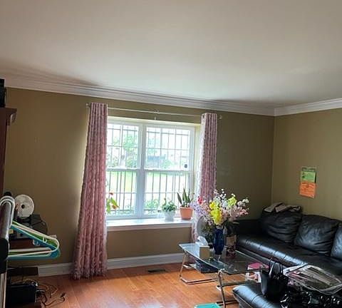 4th image of 2108 Borbeck Ave