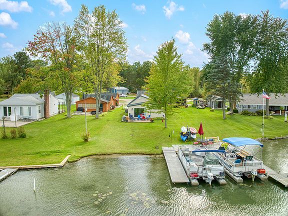5th image of 956 Lakeview Dr
