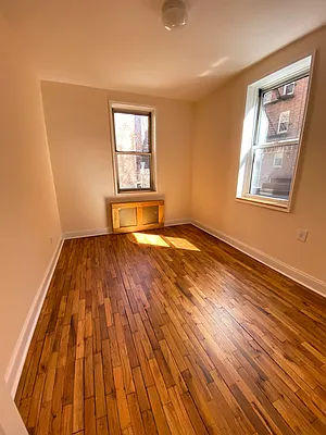 Rented by Kew Forest Realty Inc | media 7