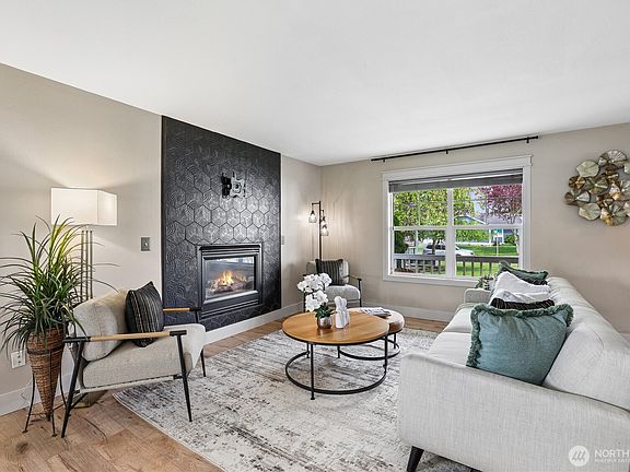 4th image of 5417 156th Avenue Ct E