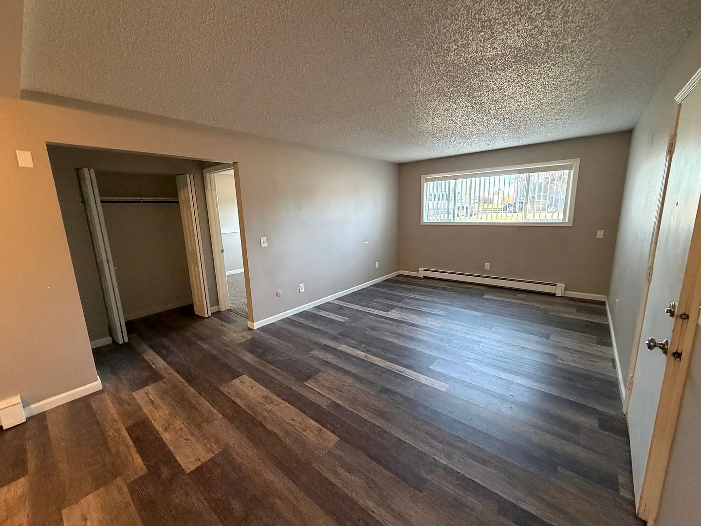 1620 Kelby Dr — Photo 2