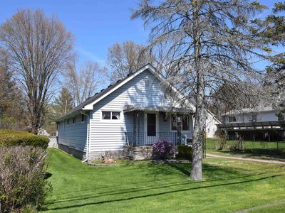 912 Fruit St, Algonac, MI, 48001