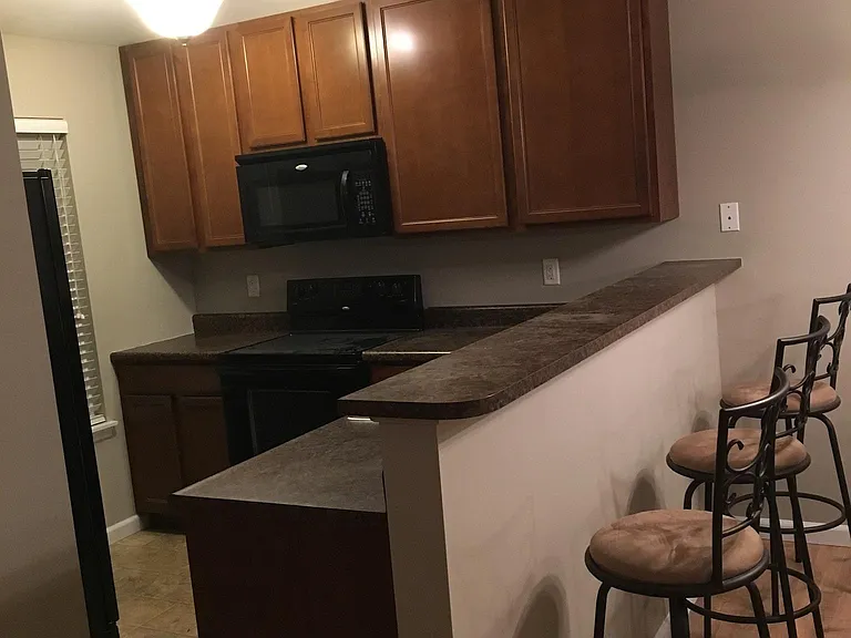 14302 Spring Creek Ln — Photo 5