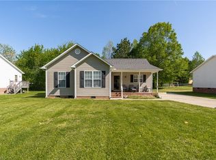 453 Pleasant Grove Church Rd, Thomasville, NC 27360