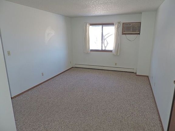 4th image of 326 Finkbine Ln APT 6