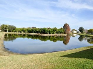 590 Trout Ln, Oldsmar, FL 34677
