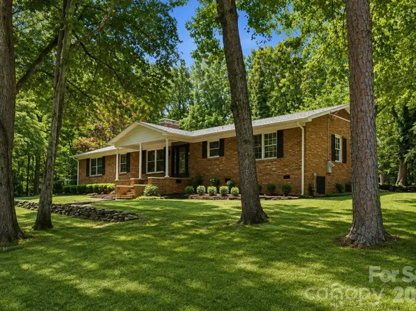 2725 Puetts Chapel Rd, Bessemer City, NC 28016